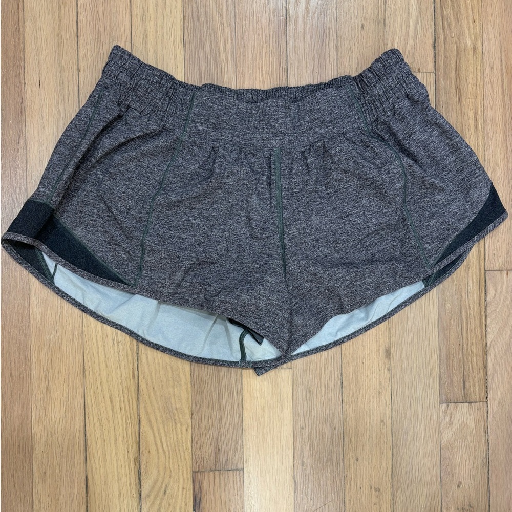 Lululemon Hotty Hot in 2.5”